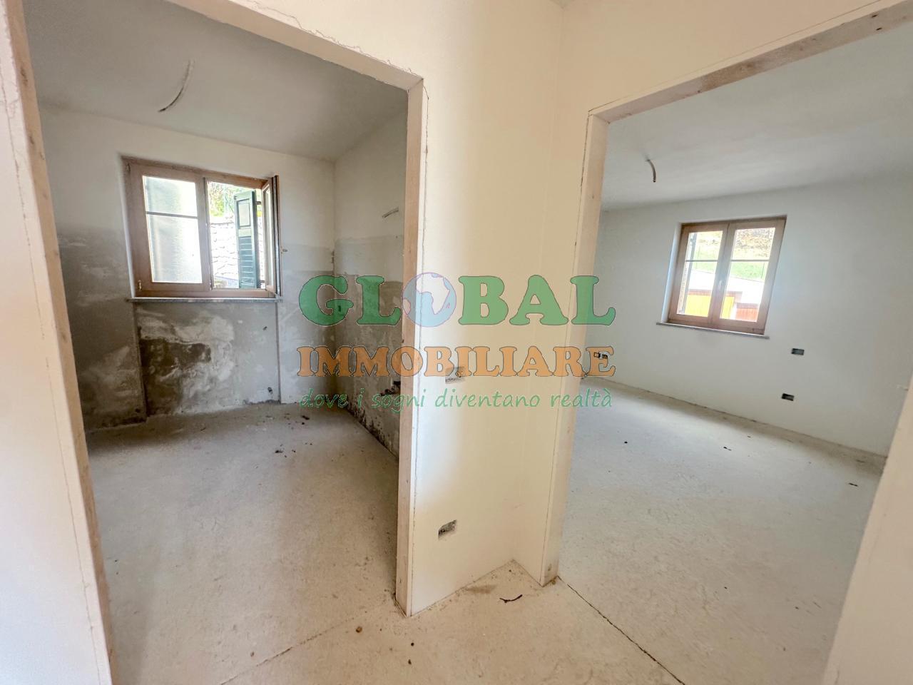 Ronchi Valsugana – Appartamento ristrutturato con garage, posto auto e cantina in vendita