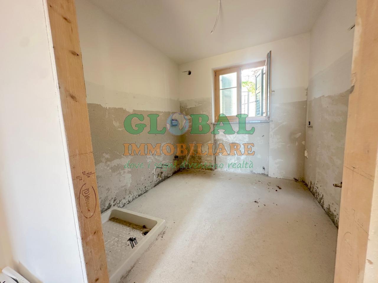 Ronchi Valsugana – Appartamento ristrutturato con garage, posto auto e cantina in vendita