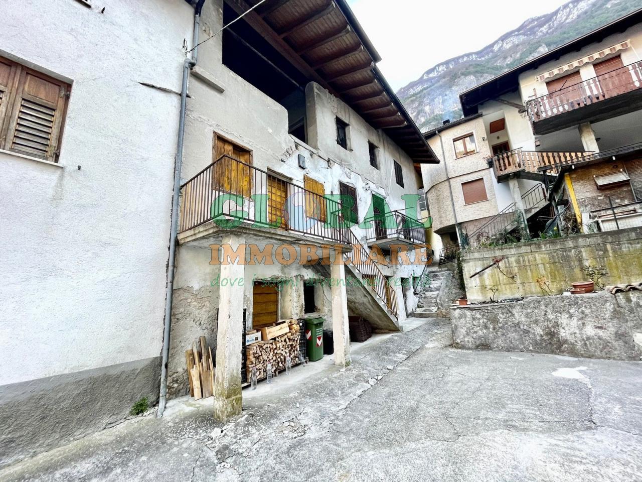 Grigno – edificio terra-tetto da ristrutturare