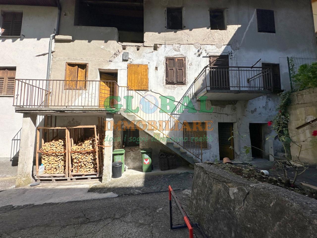 Grigno – edificio terra-tetto da ristrutturare