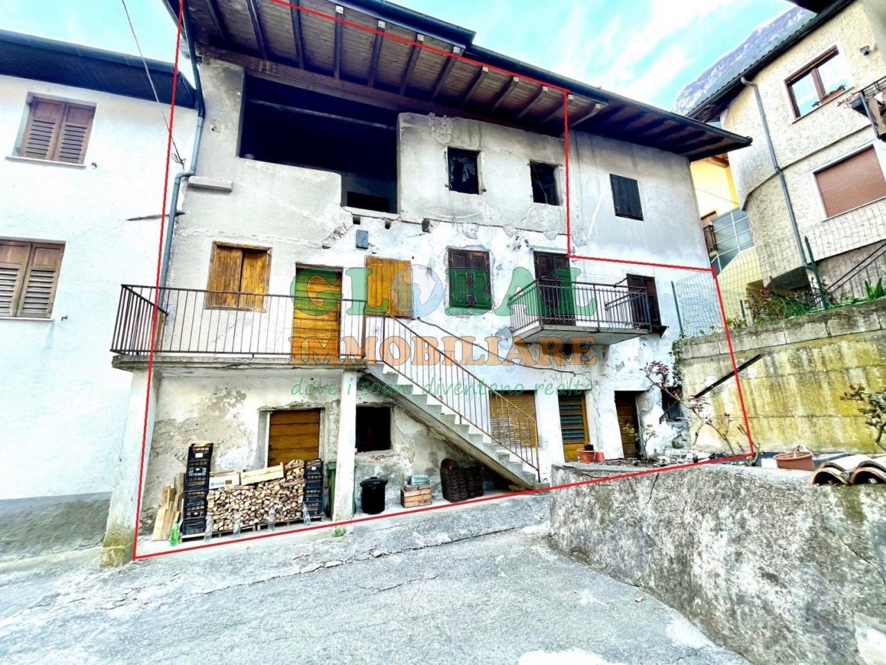 Grigno – edificio terra-tetto da ristrutturare