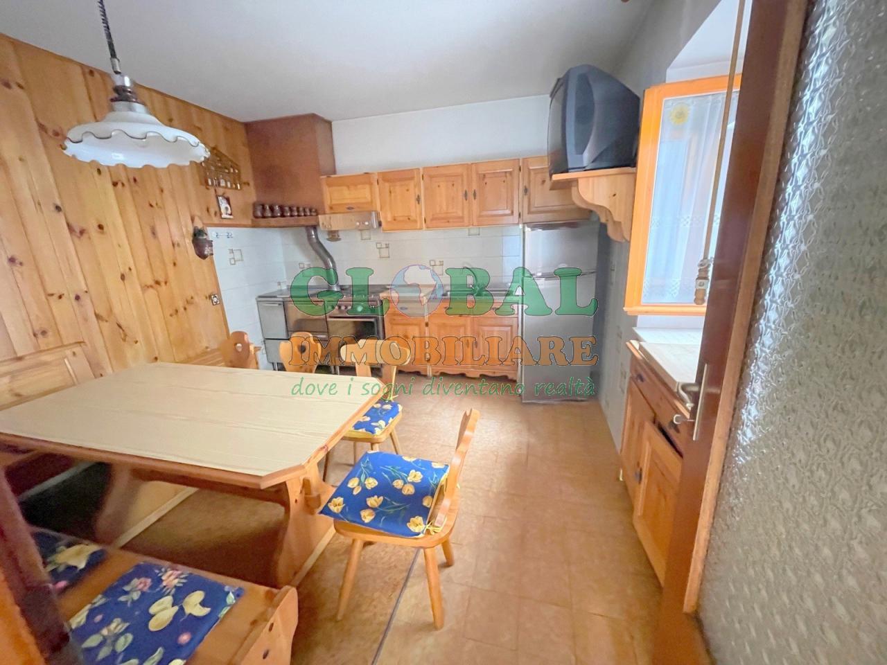 Grigno Frazione Tezze – porzione di casa su 3 piani
