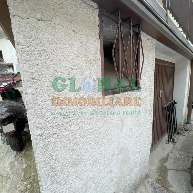 Grigno Frazione Tezze – porzione di casa su 3 piani