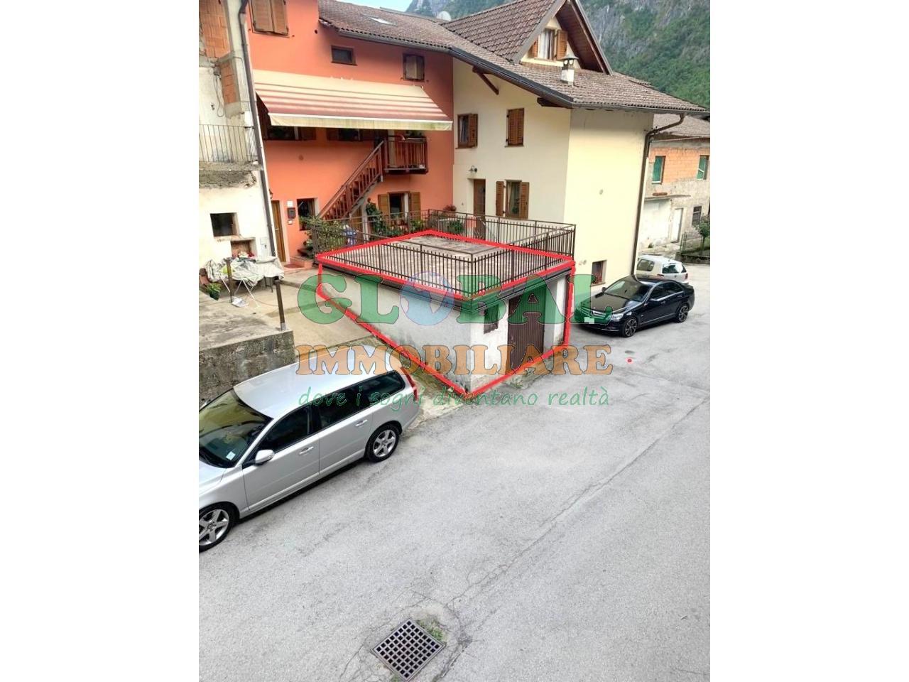 Grigno Frazione Tezze – porzione di casa su 3 piani
