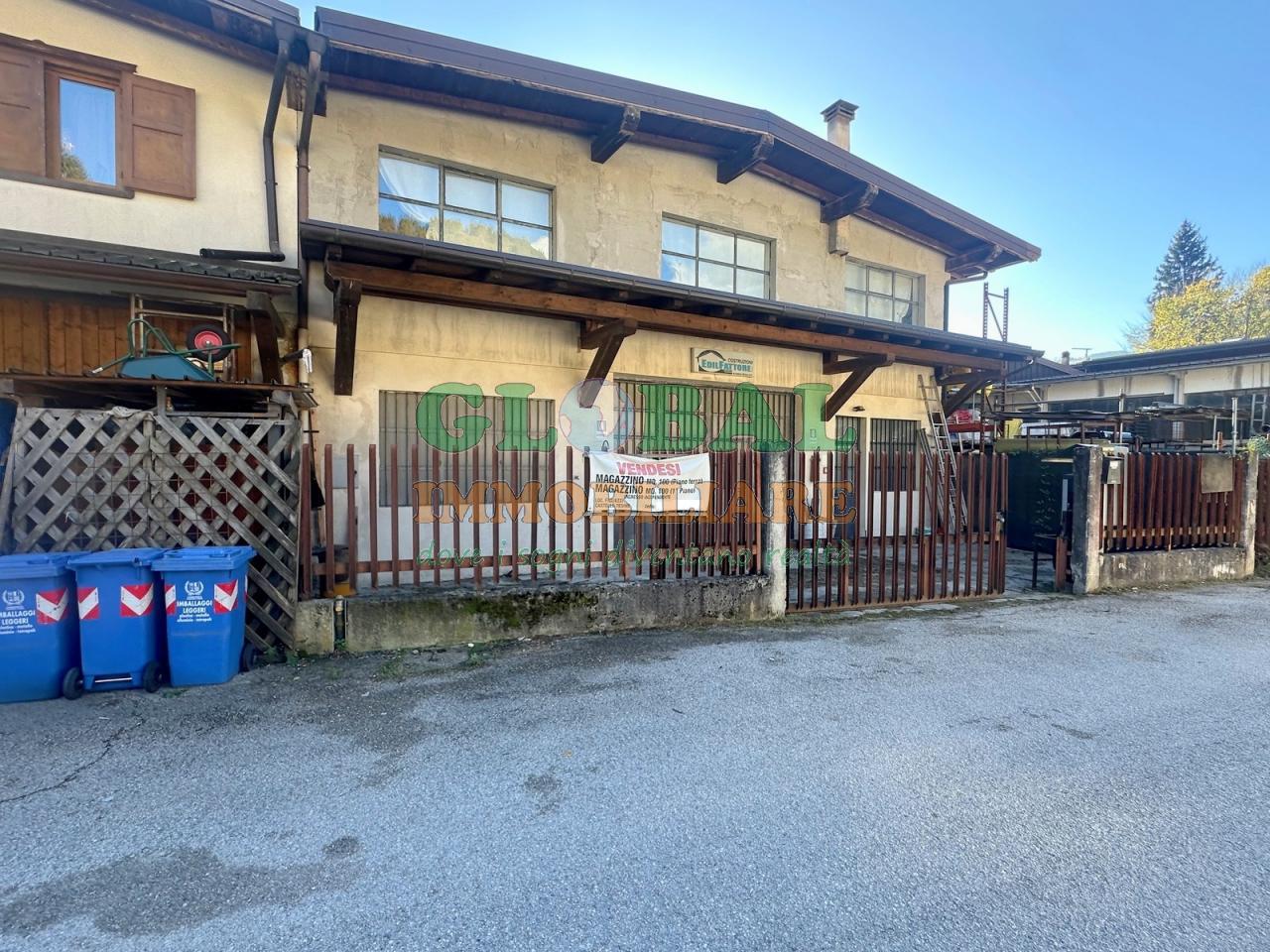 Castello Tesino – porzione di magazzino con piazzale