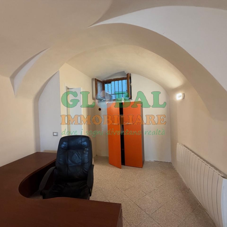 Borgo Valsugana – UFFICIO/NEGOZIO con servizi igienici