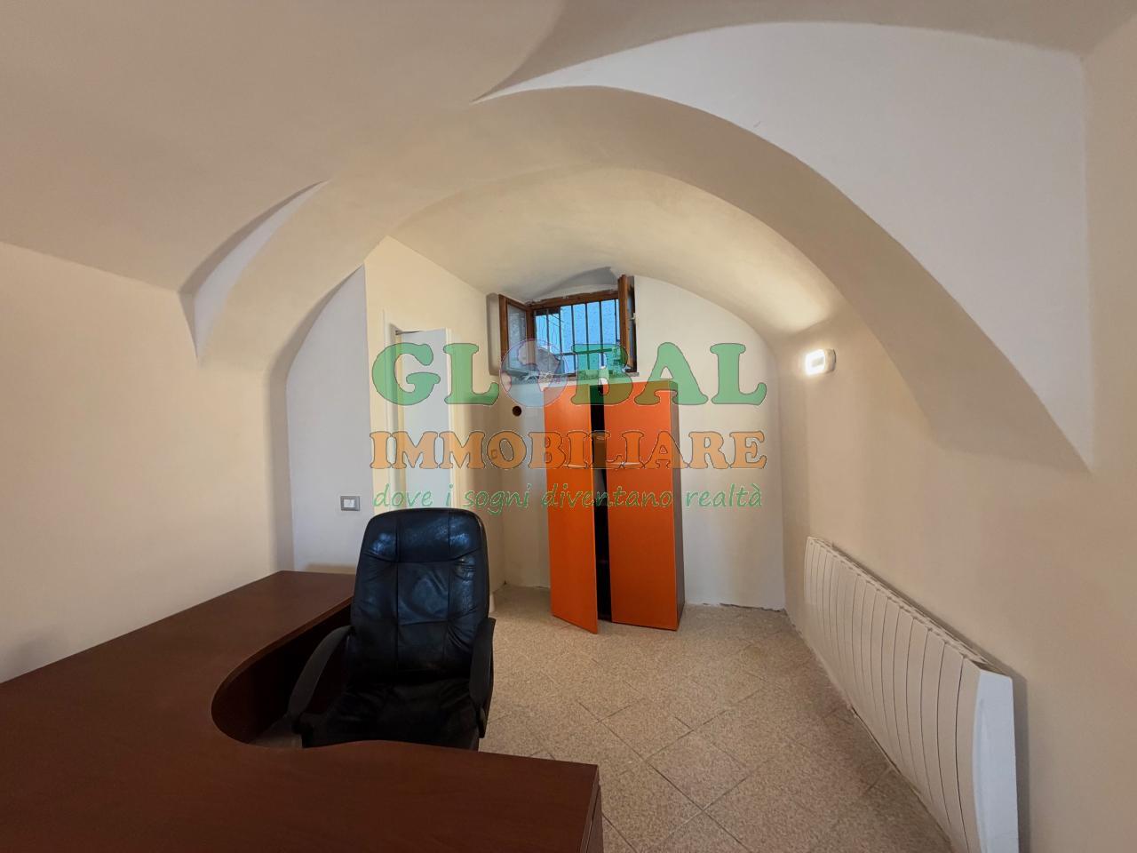Borgo Valsugana – UFFICIO/NEGOZIO con servizi igienici