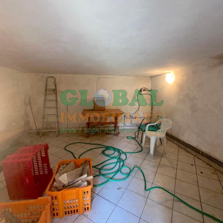 Enego – Porzione di casa terra-cielo con giardino e stube