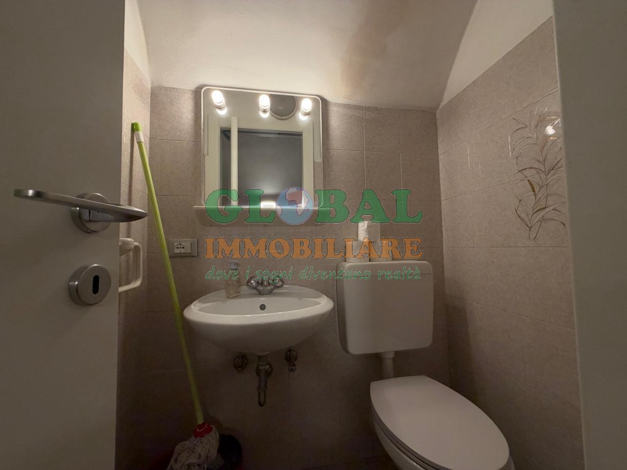 Borgo Valsugana – UFFICIO/NEGOZIO con servizi igienici