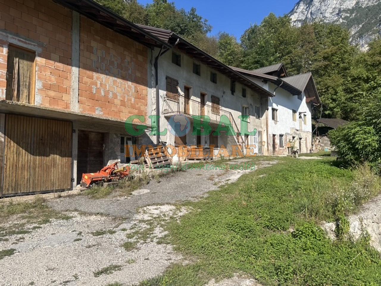 Ospedaletto (TN) Porzione di casa terra-tetto con vista panoramica sulla Valsugana