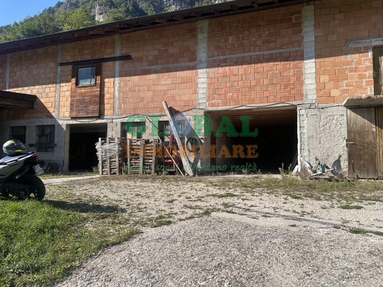 Ospedaletto (TN) Porzione di casa terra-tetto con vista panoramica sulla Valsugana