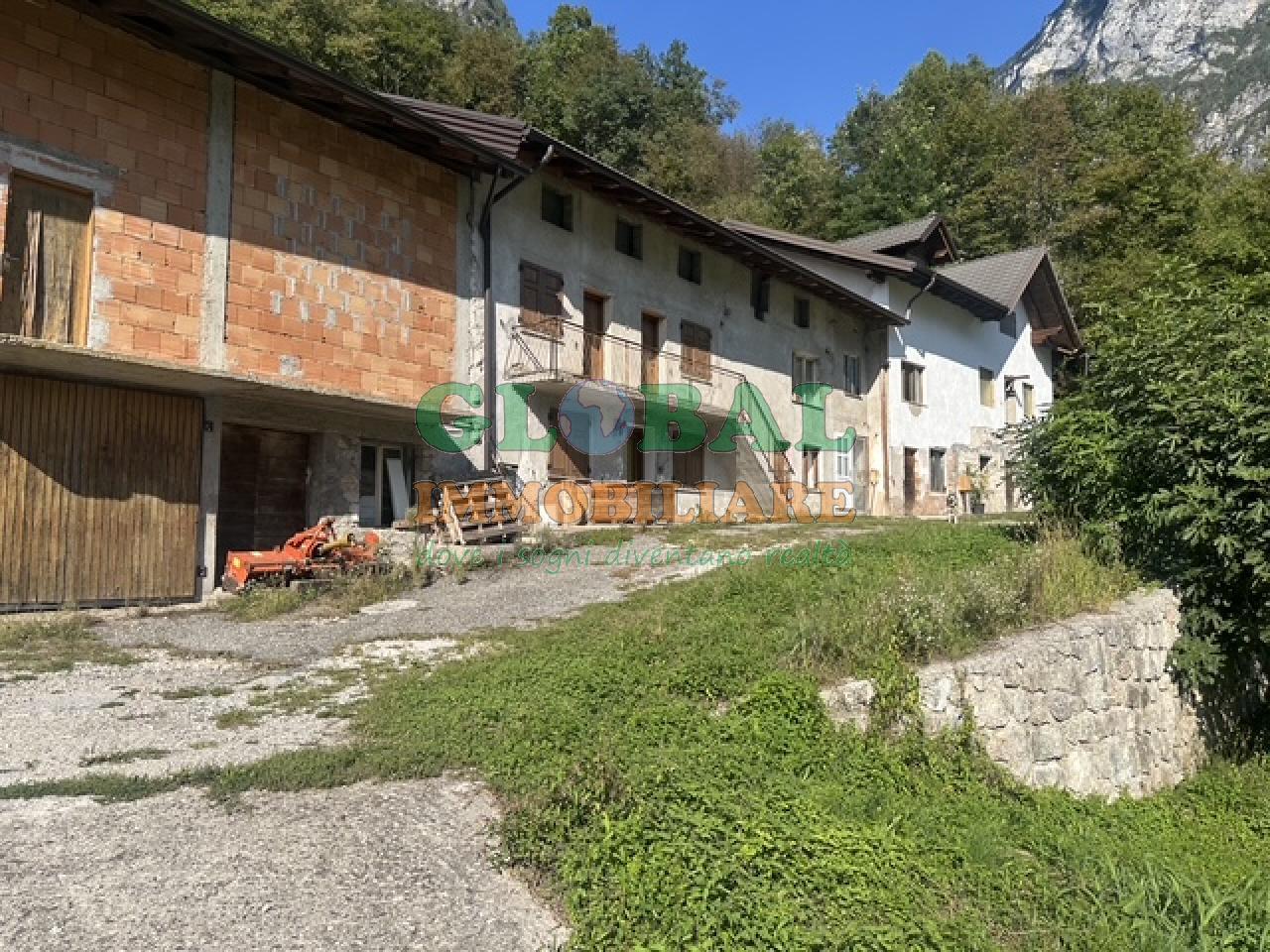 Ospedaletto (TN) Porzione di casa terra-tetto con vista panoramica sulla Valsugana