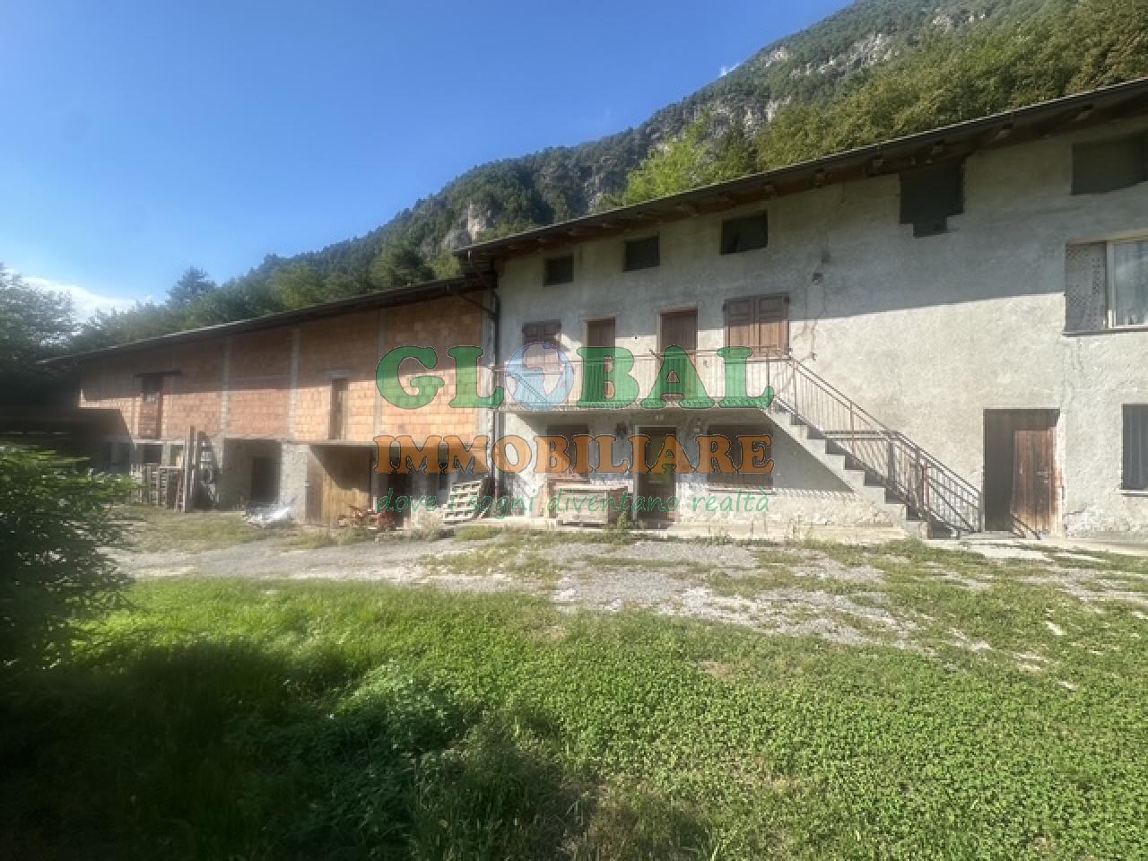 Ospedaletto (TN) Porzione di casa terra-tetto con vista panoramica sulla Valsugana