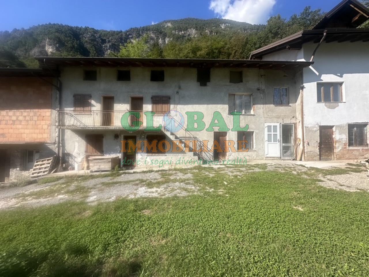 Ospedaletto (TN) Porzione di casa terra-tetto con vista panoramica sulla Valsugana