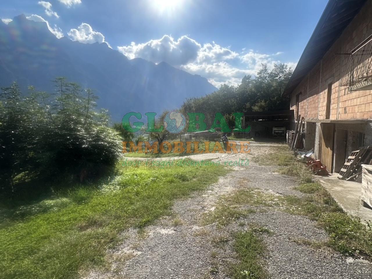 Ospedaletto (TN) Porzione di casa terra-tetto con vista panoramica sulla Valsugana