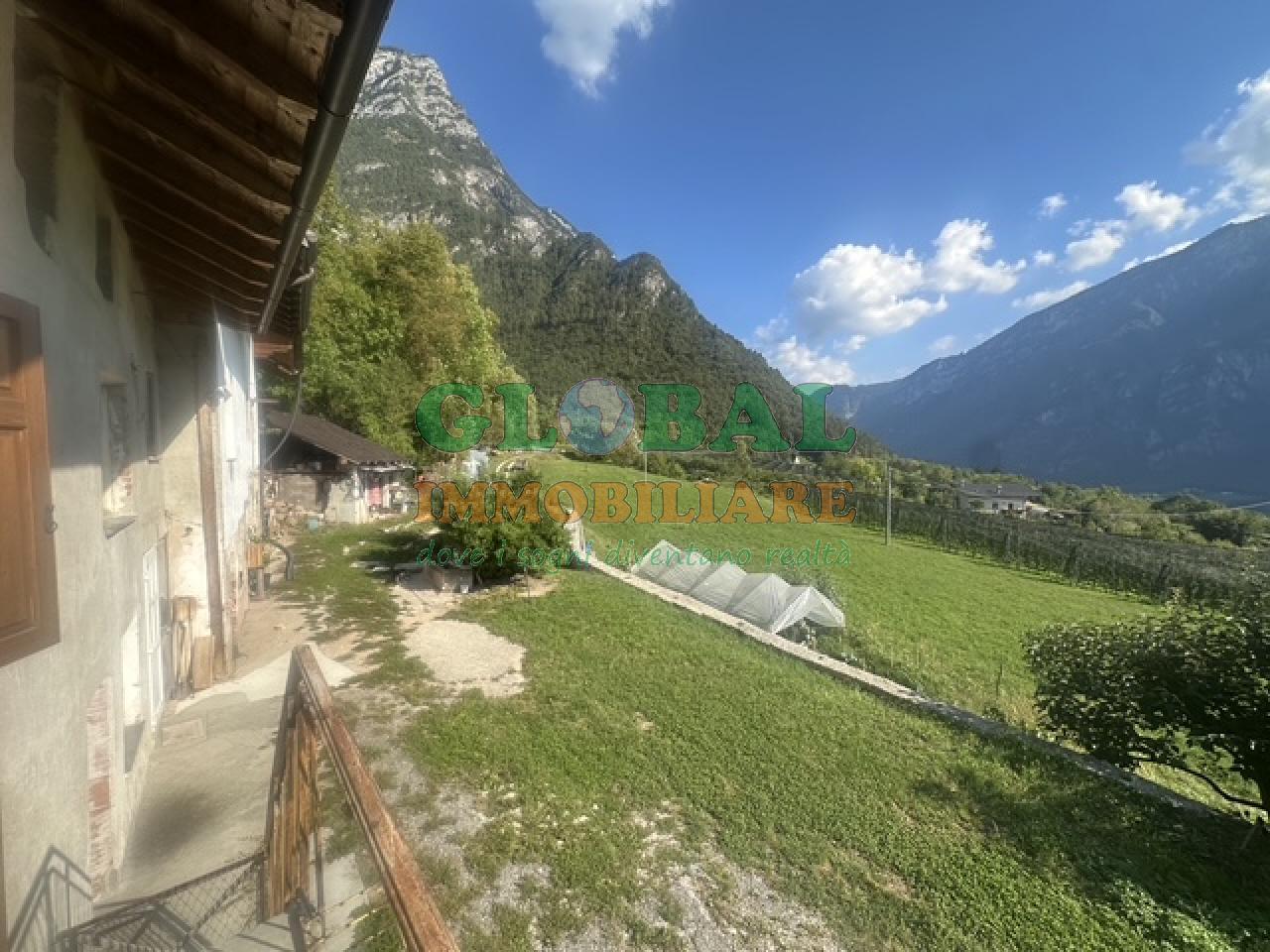 Ospedaletto (TN) Porzione di casa terra-tetto con vista panoramica sulla Valsugana
