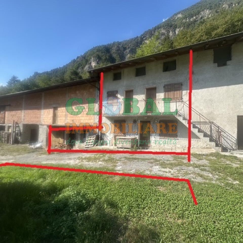 Ospedaletto (TN) Porzione di casa terra-tetto con vista panoramica sulla Valsugana