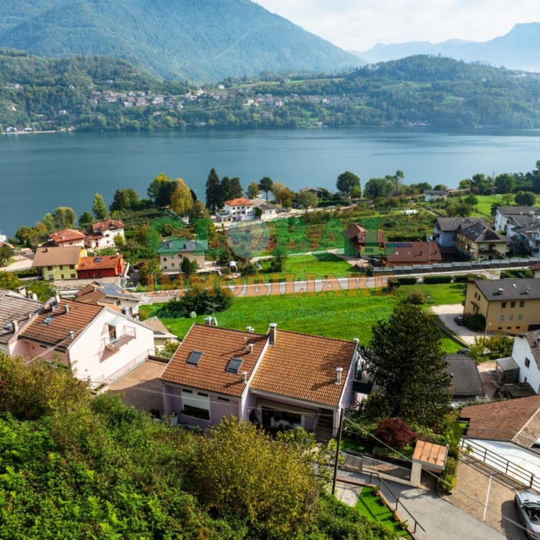 Pergine VALCANOVER – PRESTIGIOSO APPARTAMENTO DI AMPIE DIMENSIONI CON VISTA MOZZAFIATO SUL LAGO DI CALDONAZZOo