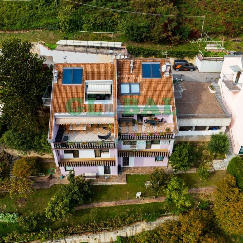 Pergine VALCANOVER – PRESTIGIOSO APPARTAMENTO DI AMPIE DIMENSIONI CON VISTA MOZZAFIATO SUL LAGO DI CALDONAZZOo