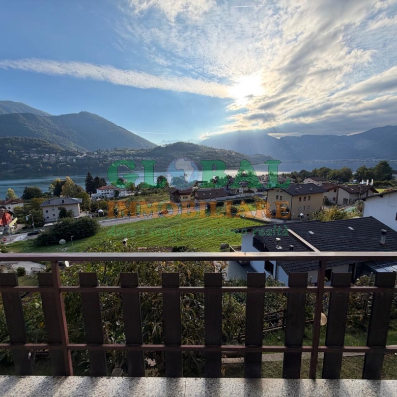 Pergine VALCANOVER – PRESTIGIOSO APPARTAMENTO DI AMPIE DIMENSIONI CON VISTA MOZZAFIATO SUL LAGO DI CALDONAZZOo